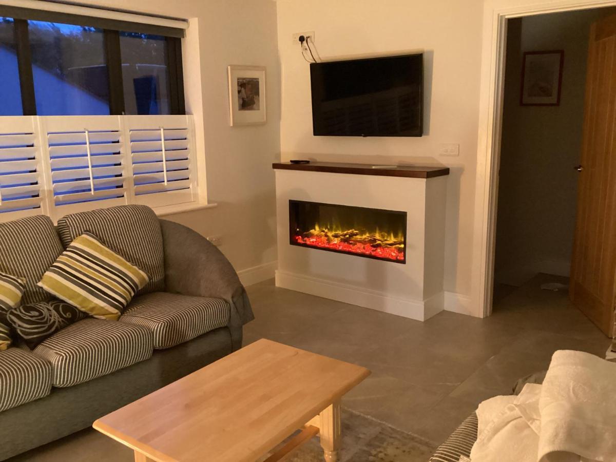 شقة Roundstone Retreats Roundstone Harbour Lights المظهر الخارجي الصورة