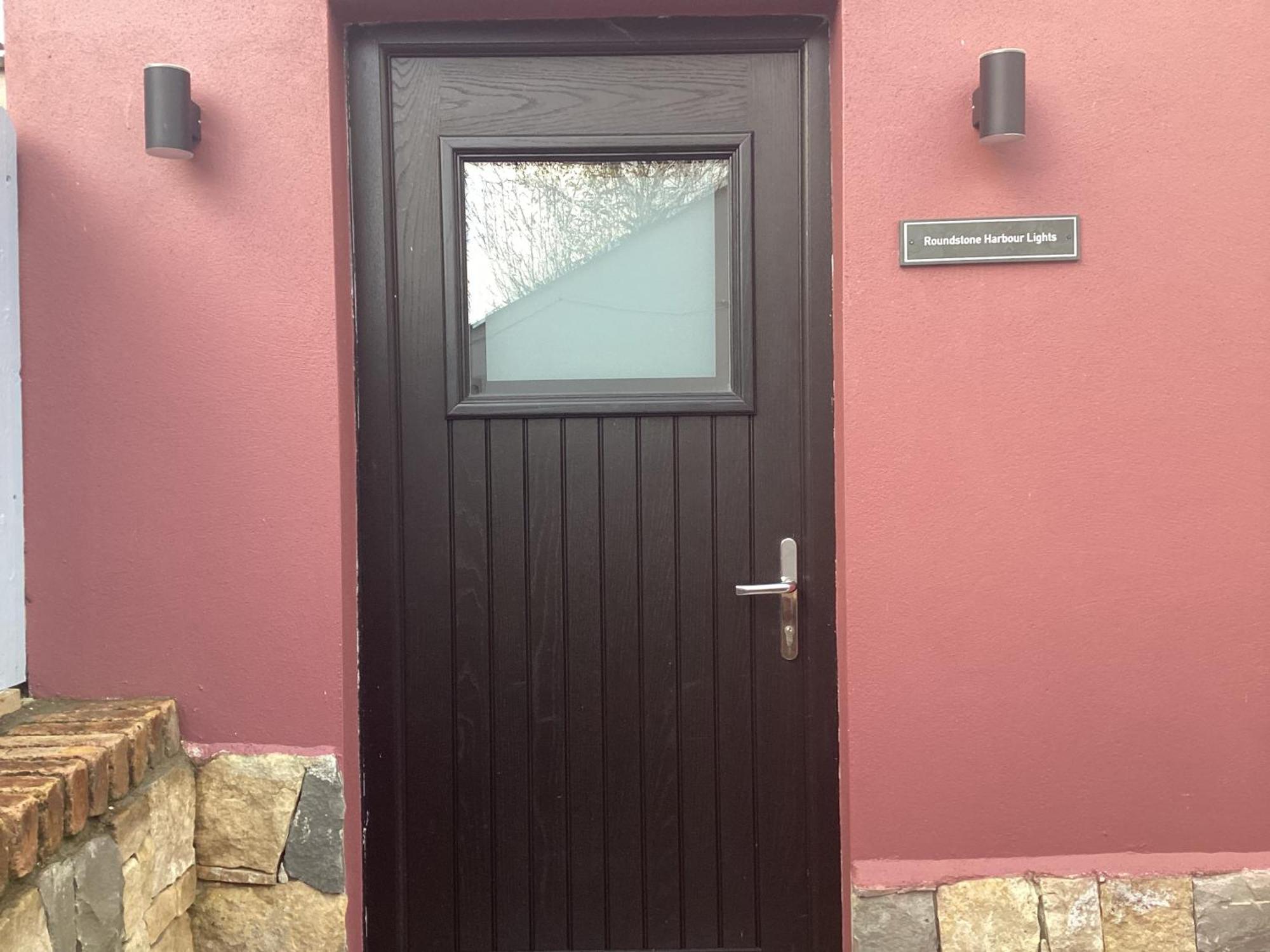 شقة Roundstone Retreats Roundstone Harbour Lights المظهر الخارجي الصورة
